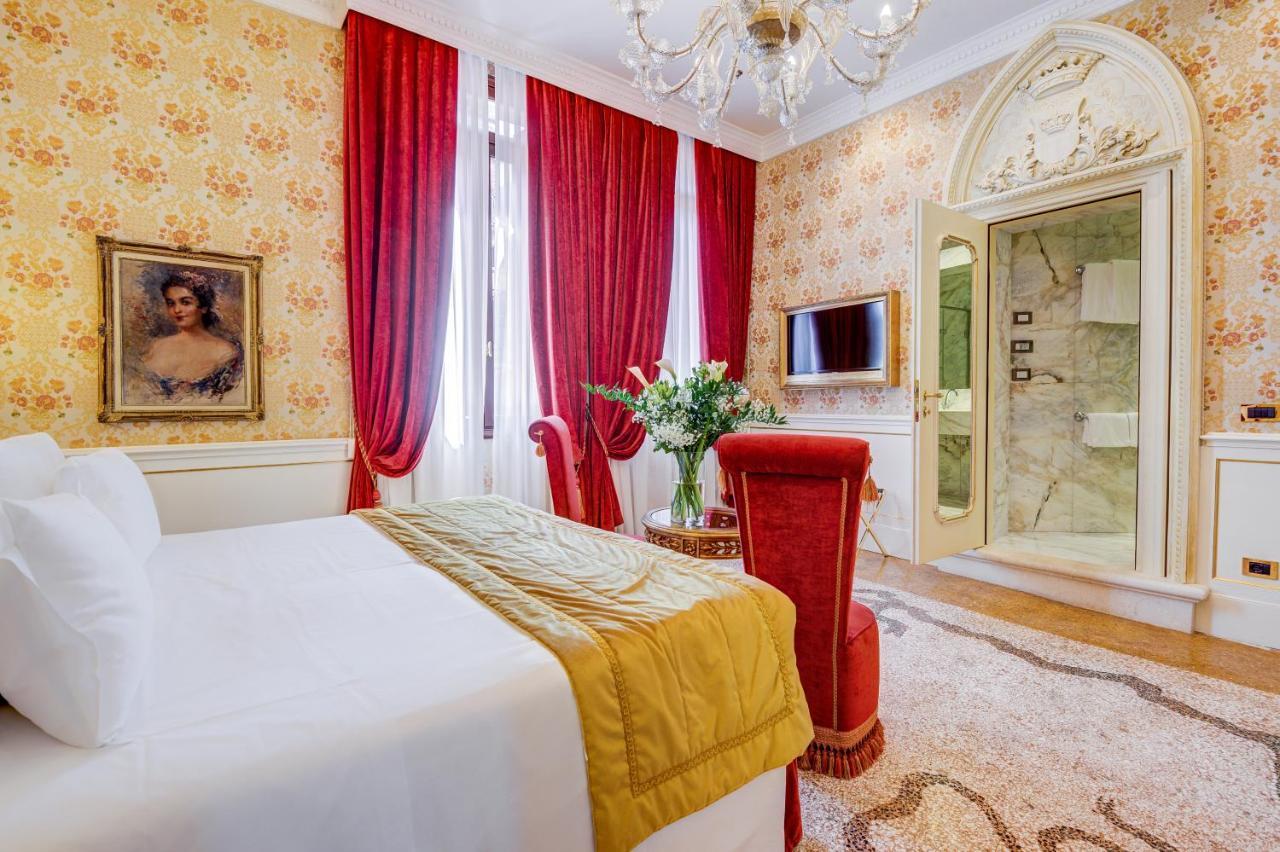 Hotel Ai Reali - Small Luxury Hotels Of The World Venetië Buitenkant foto