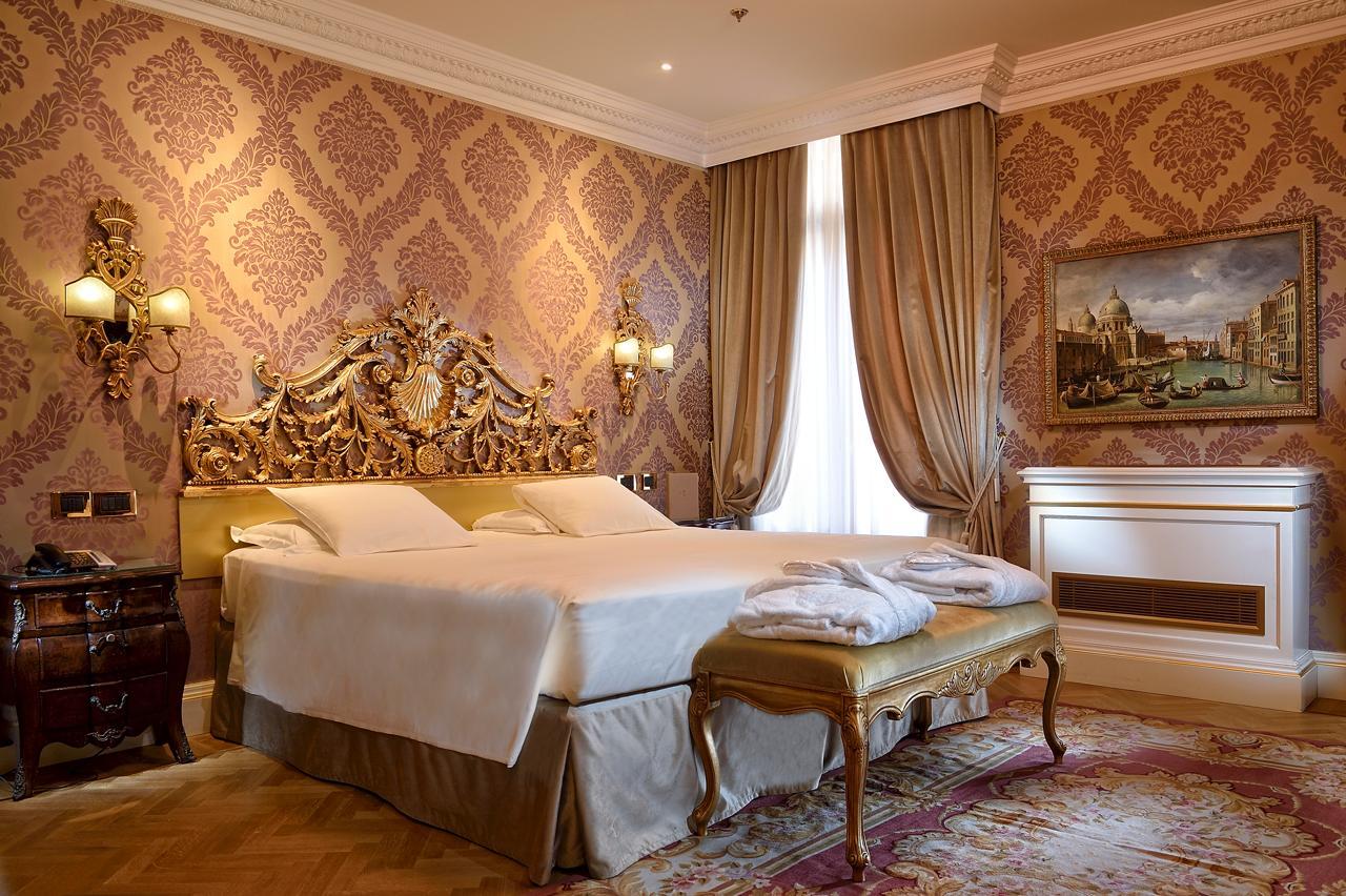 Hotel Ai Reali - Small Luxury Hotels Of The World Venetië Buitenkant foto