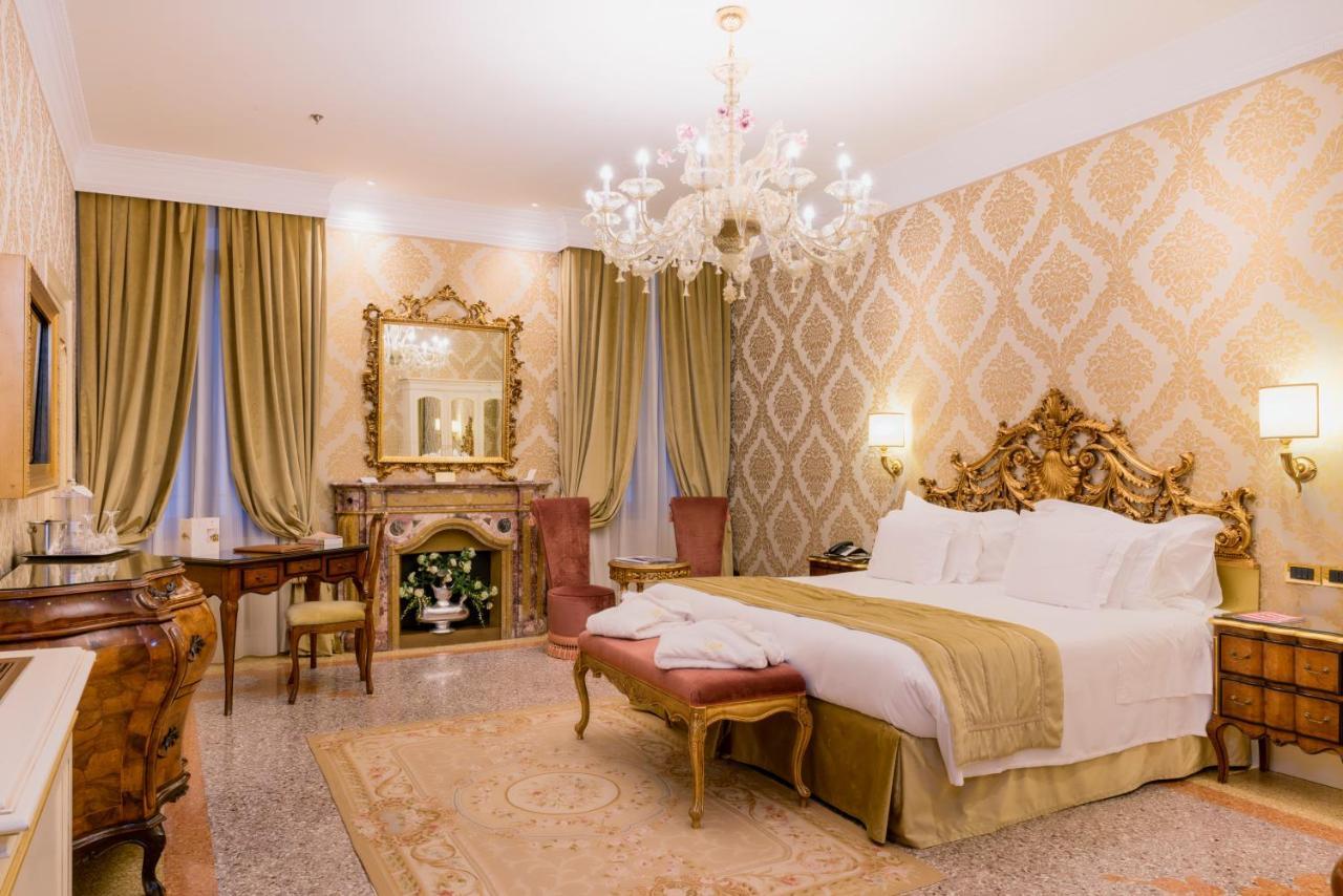 Hotel Ai Reali - Small Luxury Hotels Of The World Venetië Buitenkant foto